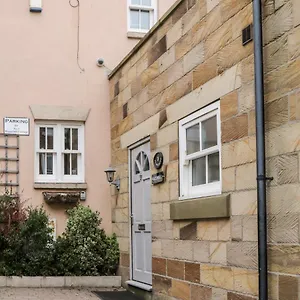 razorbill-cottage-whitby.yorkshirehotels.net/