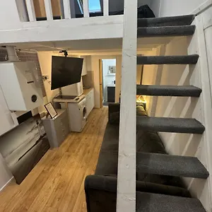 Duplex 3 Minute Drive From Luton Airport Luton (Bedfordshire)